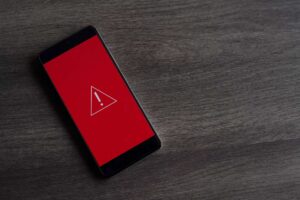 โทรศัพท์ของคุณกำลังถูกสอดแนมหรือเปล่า วิธีเช็กและป้องกัน